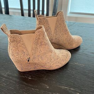 TOMS Women's Kelsey Fashion Boot